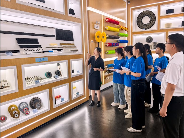 ǅRԴ̶ˢI(y)(sh)D(zhun)³̡W(xu)˹܌W(xu)Ժ(sh)`(du)M(jn)ɽԴ̶