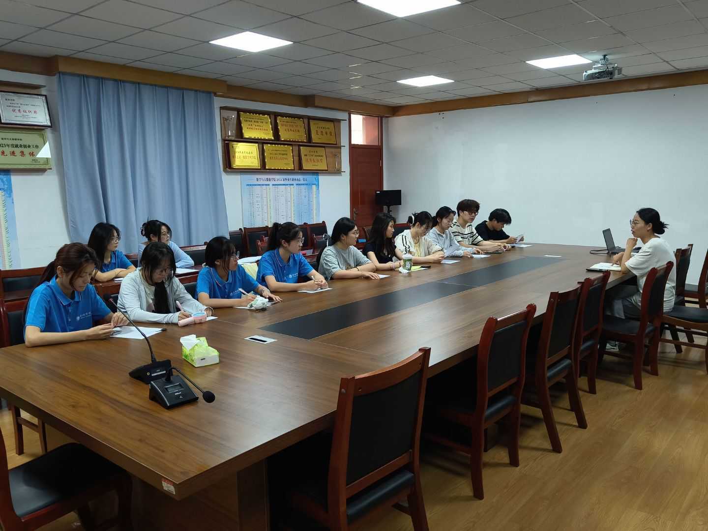 \(dng)  ǻ{(dio)ЈF(tun)ǻr(nng)I(y)(sh)`