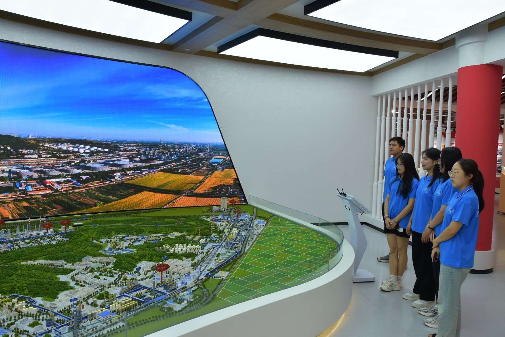 ɽ|Wl(xing)MRʯ^̽ʯ;н