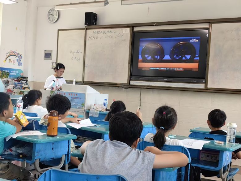 (gu)ZW(xu)Ժ2025ڡl(xing)(hu)(sh)`(dng)ϵЈ(bo)ͯ@W(xu)ZR֪