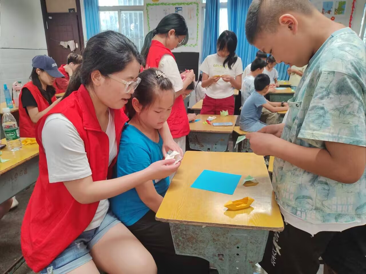 (hu)(sh)`M(jn)Еr(sh)-t(y)W(xu)Ӹl(xing)cͯ鹲L