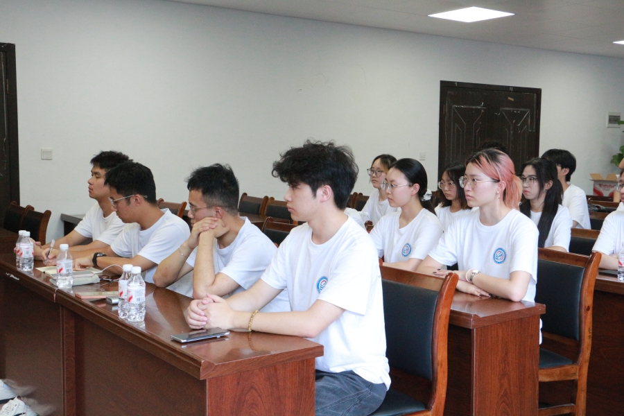 t(y)W(xu)ԺRt(y)W(xu)Ժl(xing)dM(jn)F(tun)Ͻڡl(xing)(hu)(sh)`ʽ(dng)