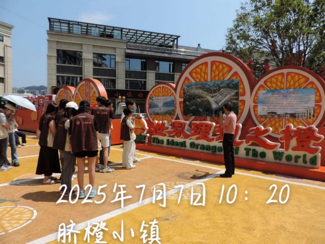 Ⱦ͉(mng)룺һl(xing)dġw(hu)Сȹ(sh)`(du)̽ĚȮa(chn)I(y)ںϰl(f)չĳɹģʽ