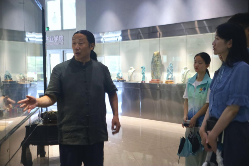 zֱ(jng)(j)һ(chng)ԽУHĻ̽