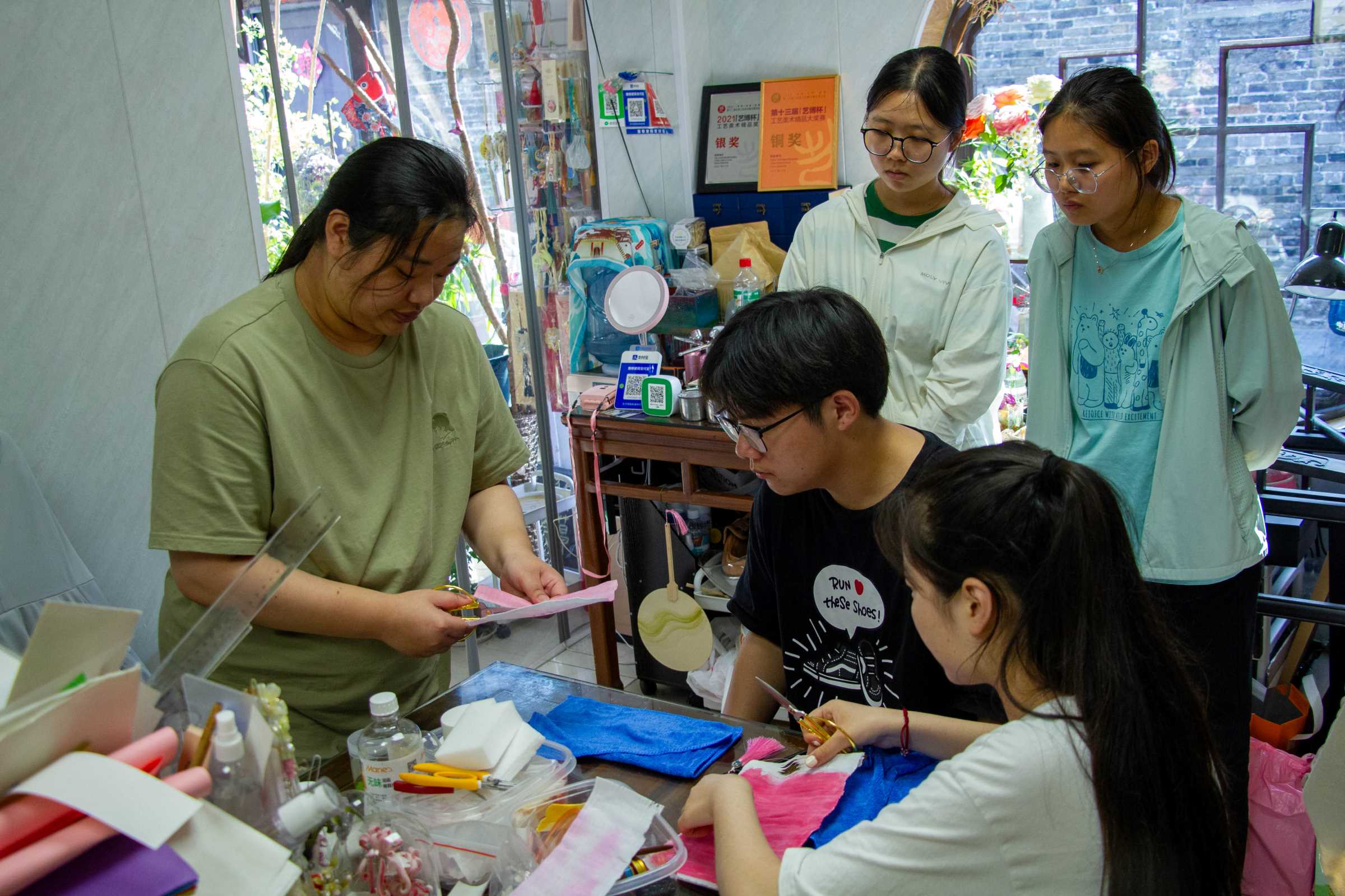 VW(xu)M(jn)ͨݻңI(lng)ԓP(yng)ݷzĻ