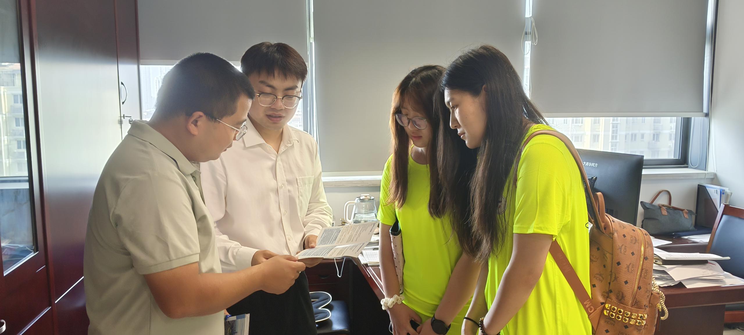 ഺǻcygǻe·  ȫoͬС`F@^(q)_չl(xing)