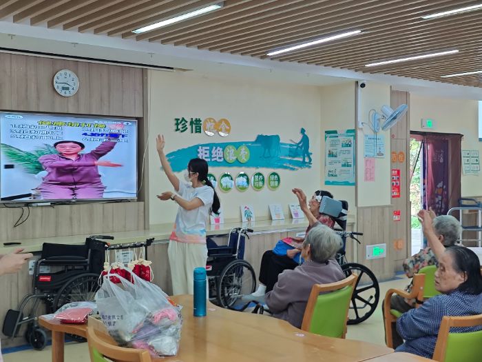 P(yng)t(y)(rn)ͬУһȺpഺ?jin)ѹt(y)ǻ