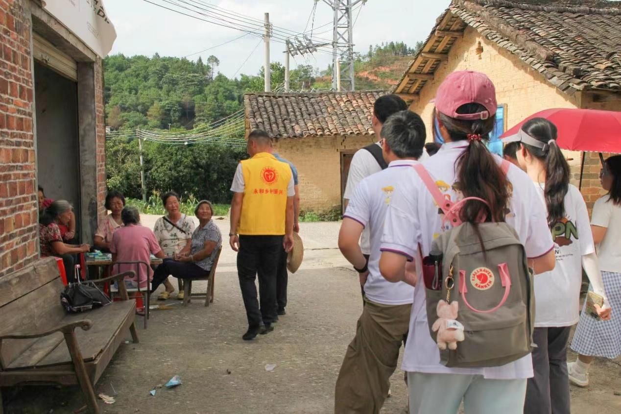 AWӸBɽ(lin)ʎͷůഺd